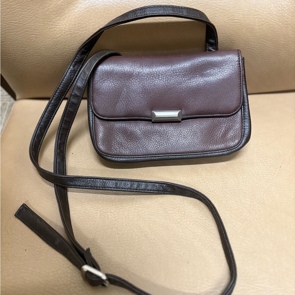 Classic 90s Y2K Vintage Leather Crossbody Bag Worthington Chocolate Brown